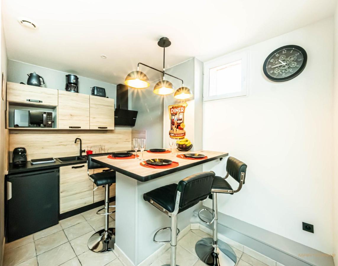 Centre Historique - Free Parking - Self Checkin - Wifi - Industriel - Sleepntripbeziers Appartement Buitenkant foto
