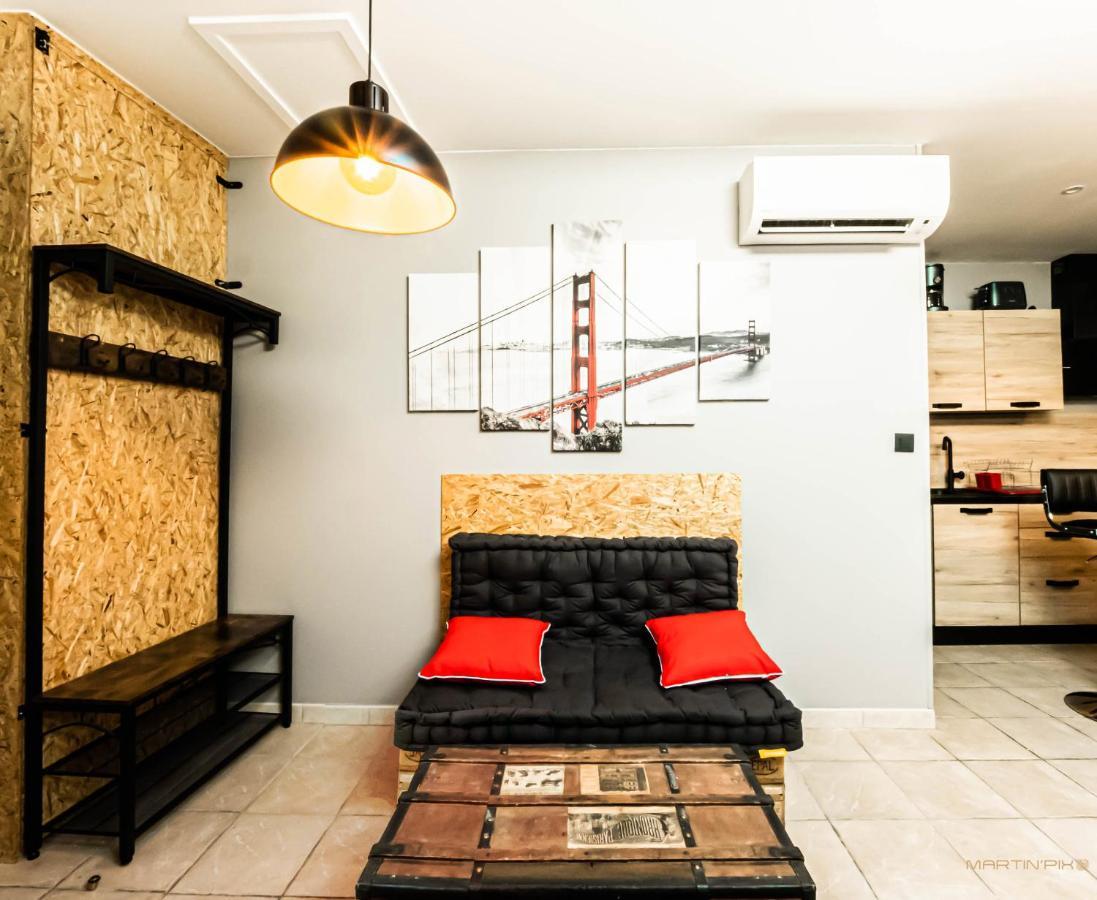 Centre Historique - Free Parking - Self Checkin - Wifi - Industriel - Sleepntripbeziers Appartement Buitenkant foto