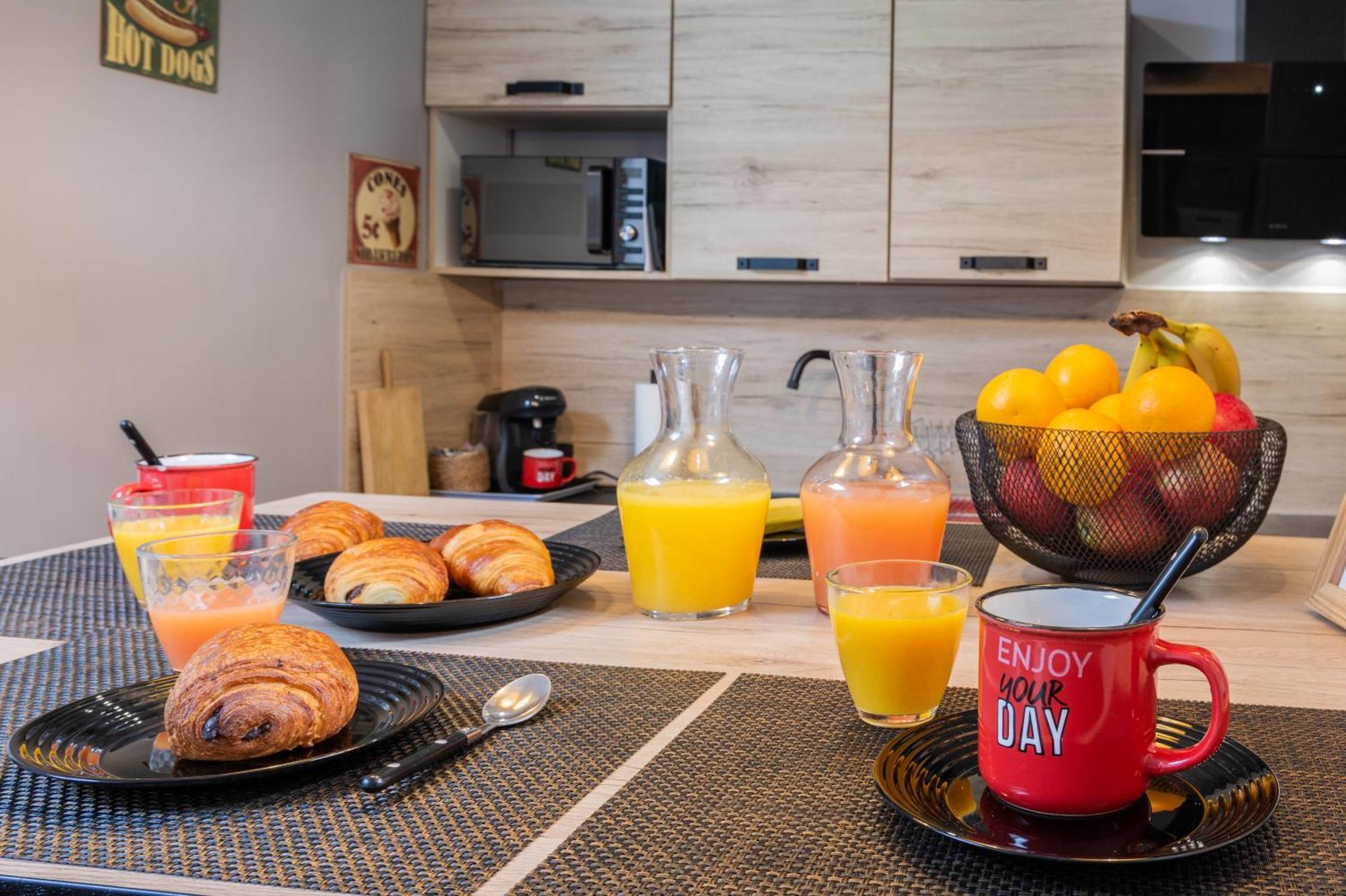 Centre Historique - Free Parking - Self Checkin - Wifi - Industriel - Sleepntripbeziers Appartement Buitenkant foto